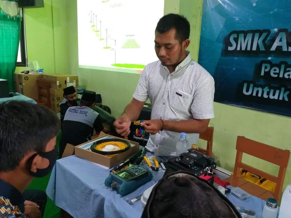 Pelatihan Fiber Optik